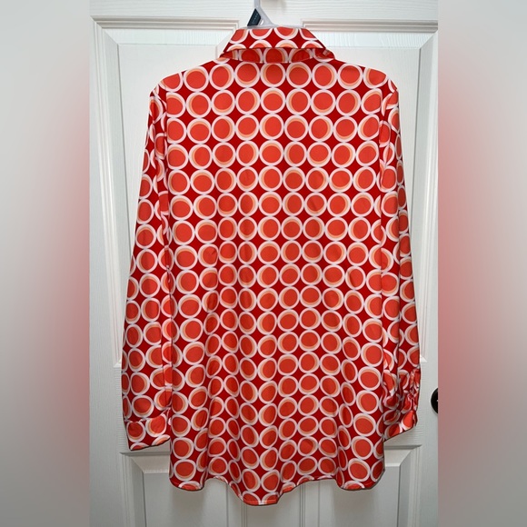 🧡 NWOT! Geometric Long Button Down Shirt - Picture 8 of 11